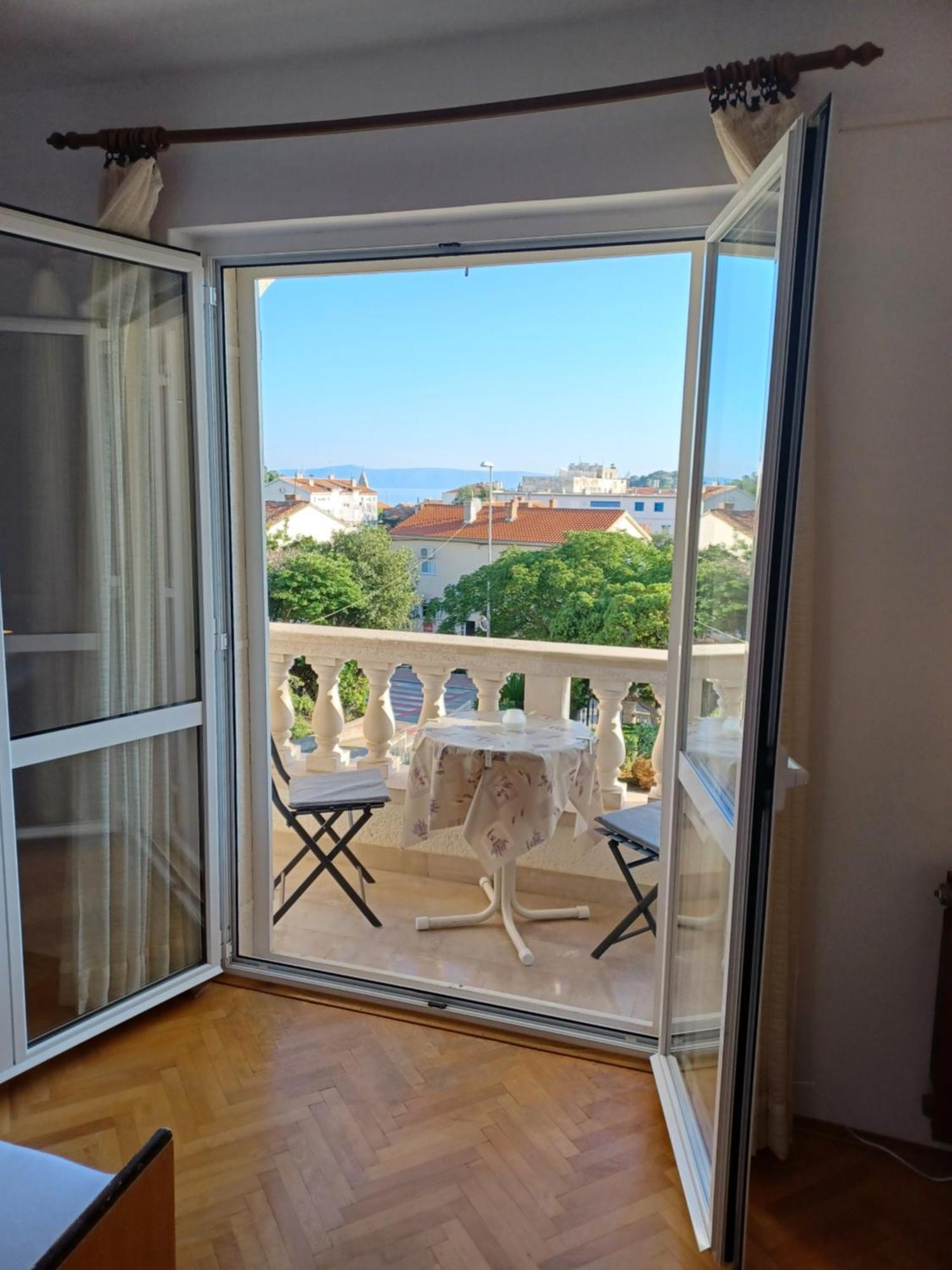 Apartments Emilija Makarská Pokoj fotografie