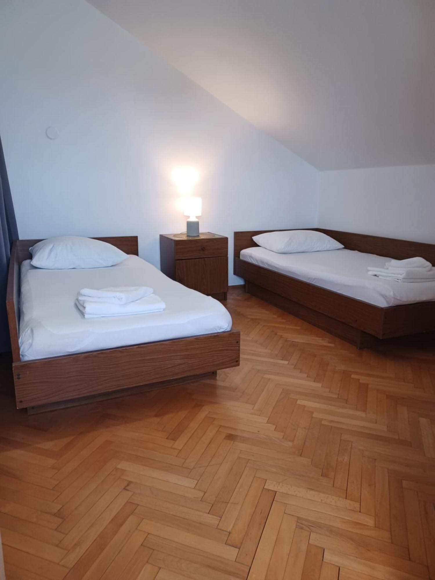 Apartments Emilija Makarská Pokoj fotografie